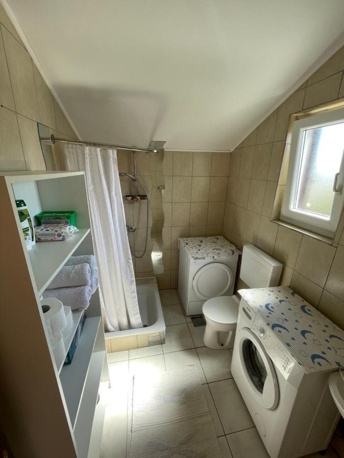 סרימה Apartments Anka I Kresimir מראה חיצוני תמונה